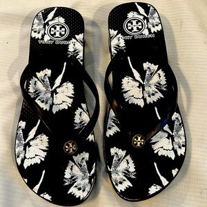 Tory Burch Flip Flops NWOB